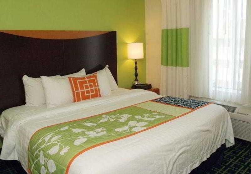 Fairfield Inn & Suites By Marriott Charleston Airport/Convention Center North Charleston Room photo